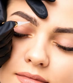 Semi Permament Makeup (Eye liner)